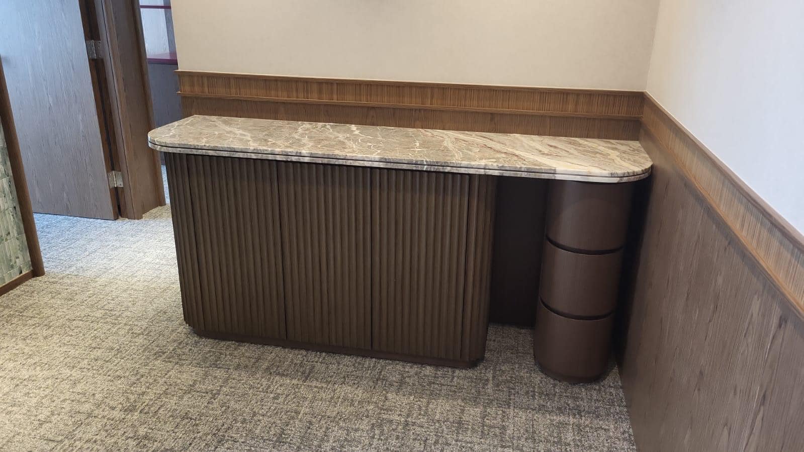 上環干諾道西時代商業大廈寫字樓